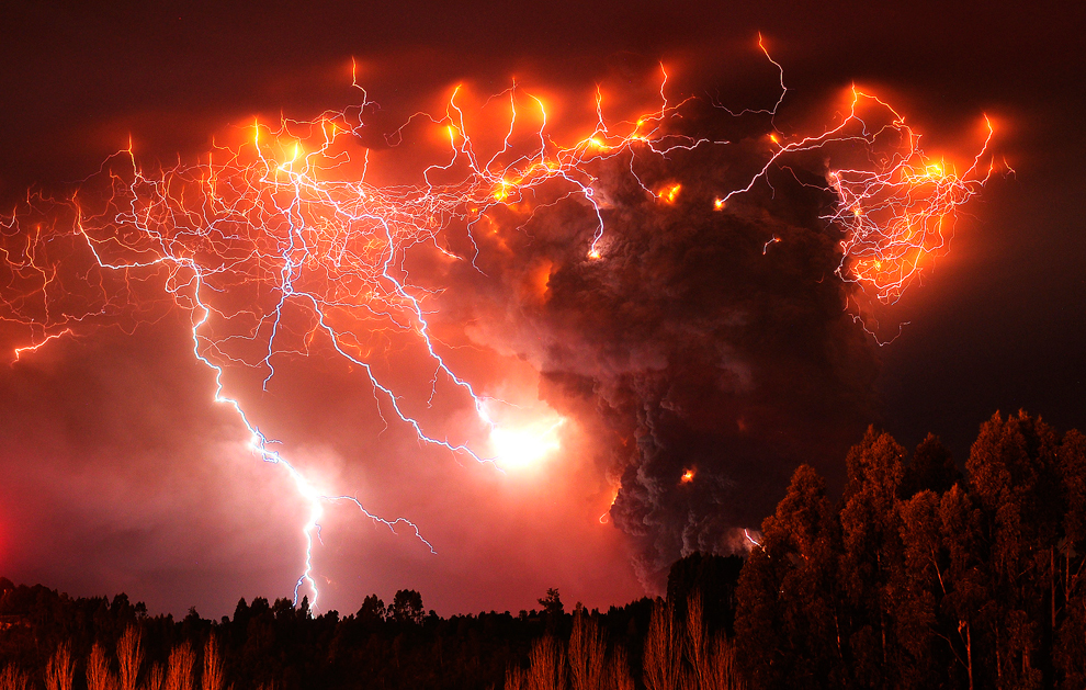 Volcano Lightning